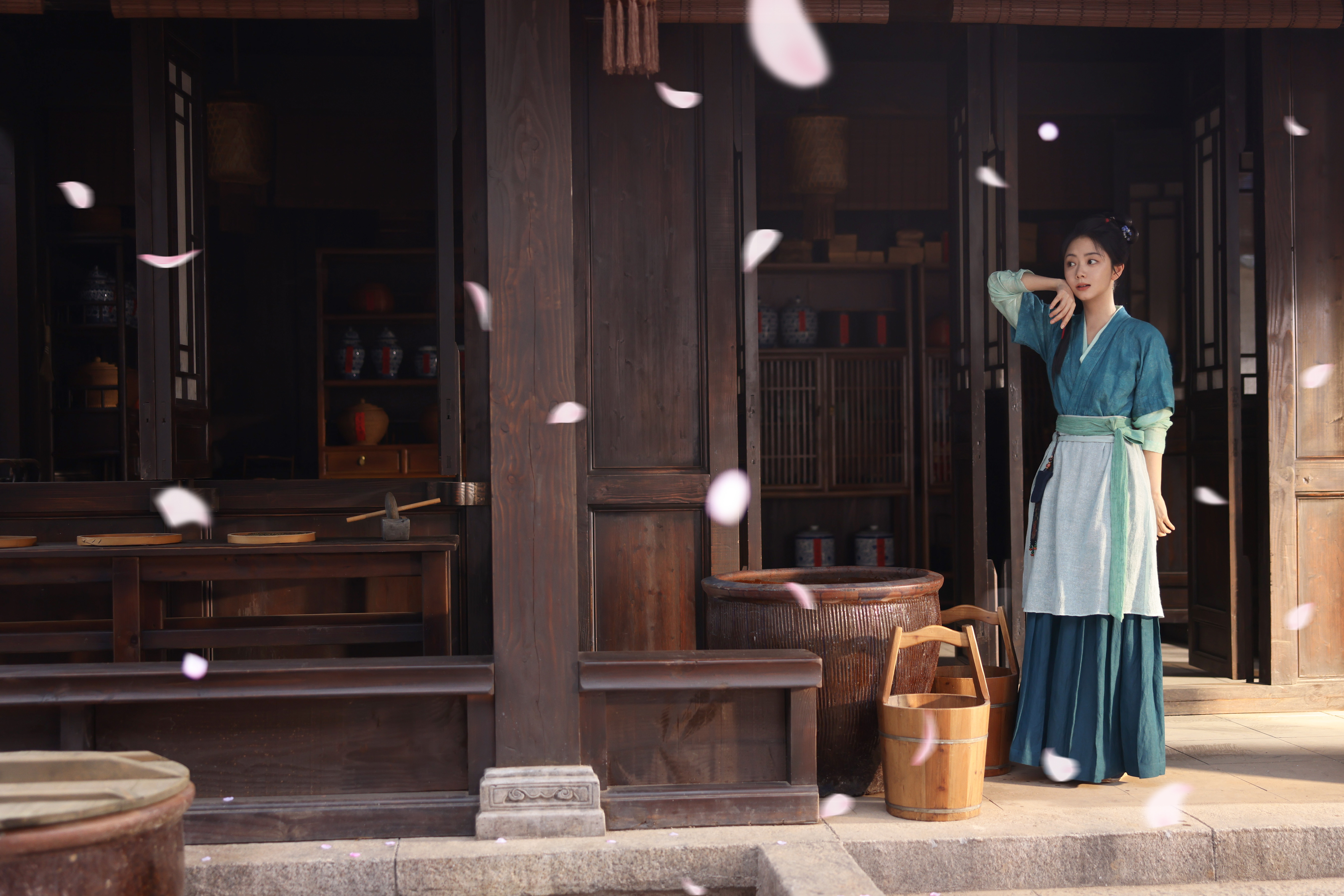 谭松韵[超话] 🍂谭松韵兰香如故 从三等丫鬟到当家主母，关于许兰香的故事，正在