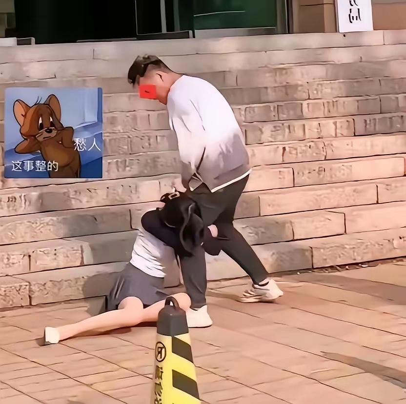 “无法原谅！”河北，一男子无意间发现妻子对自己不忠，他没吵没闹，而是点了一根香烟