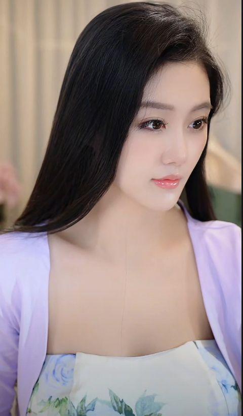 这才是有本事的女人
1、女人最大的本事，不是你用美色去勾了多少男人，去花了他们多