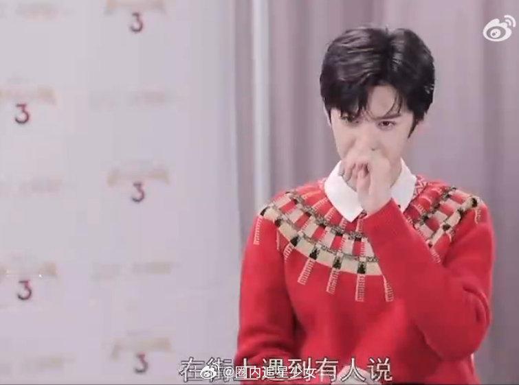 陈哲远好兄弟权志龙 陈哲远这小子，真是让人哭笑不得啊！先是请剧组吃蛋糕，然后又冒