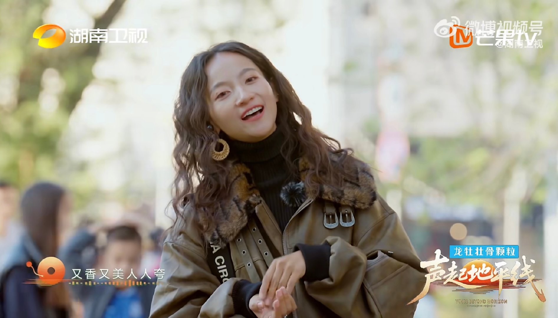 中国文化一出手就是硬控声起地平线外国友人疯狂喜爱实锤！阿拉木图苹果节上的中国元素