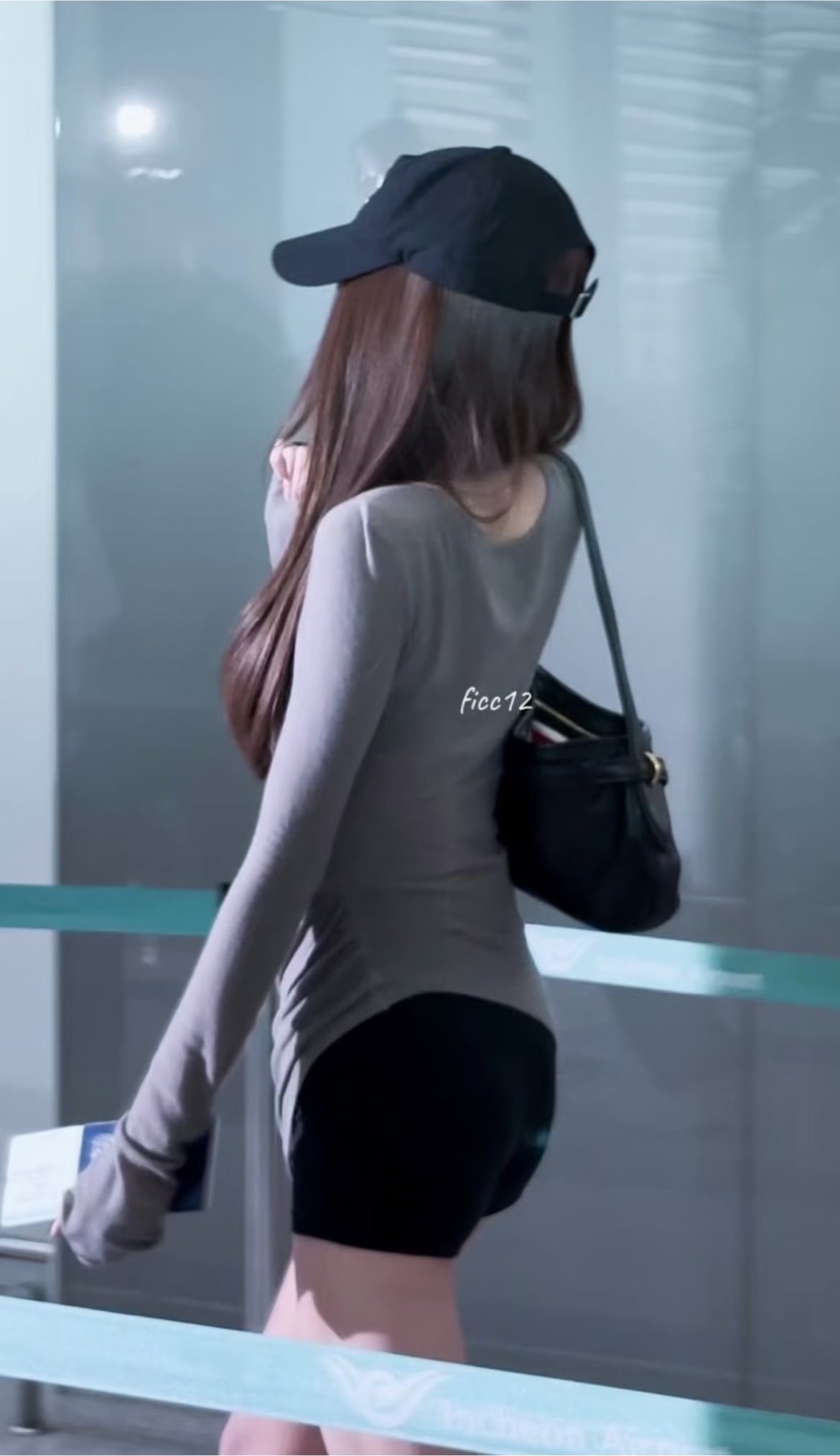 即使沒有露脸也能看出是压倒性大美女级别的