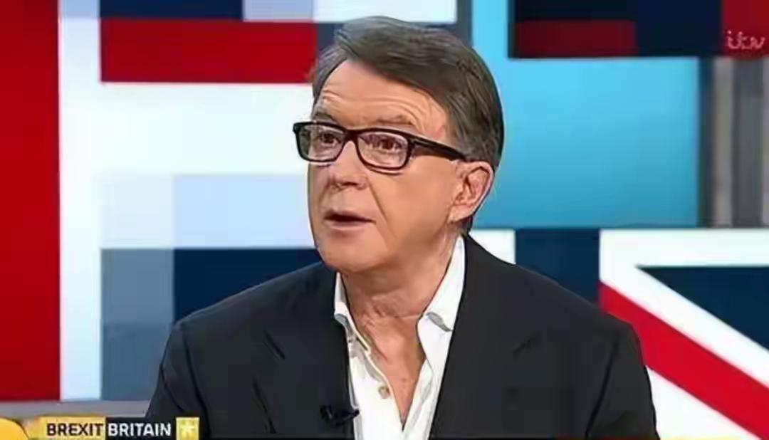 不止是丑闻！爱泼斯坦案炸穿英国，精英与平民的矛盾彻底藏不住了
 
爱泼斯坦文件一