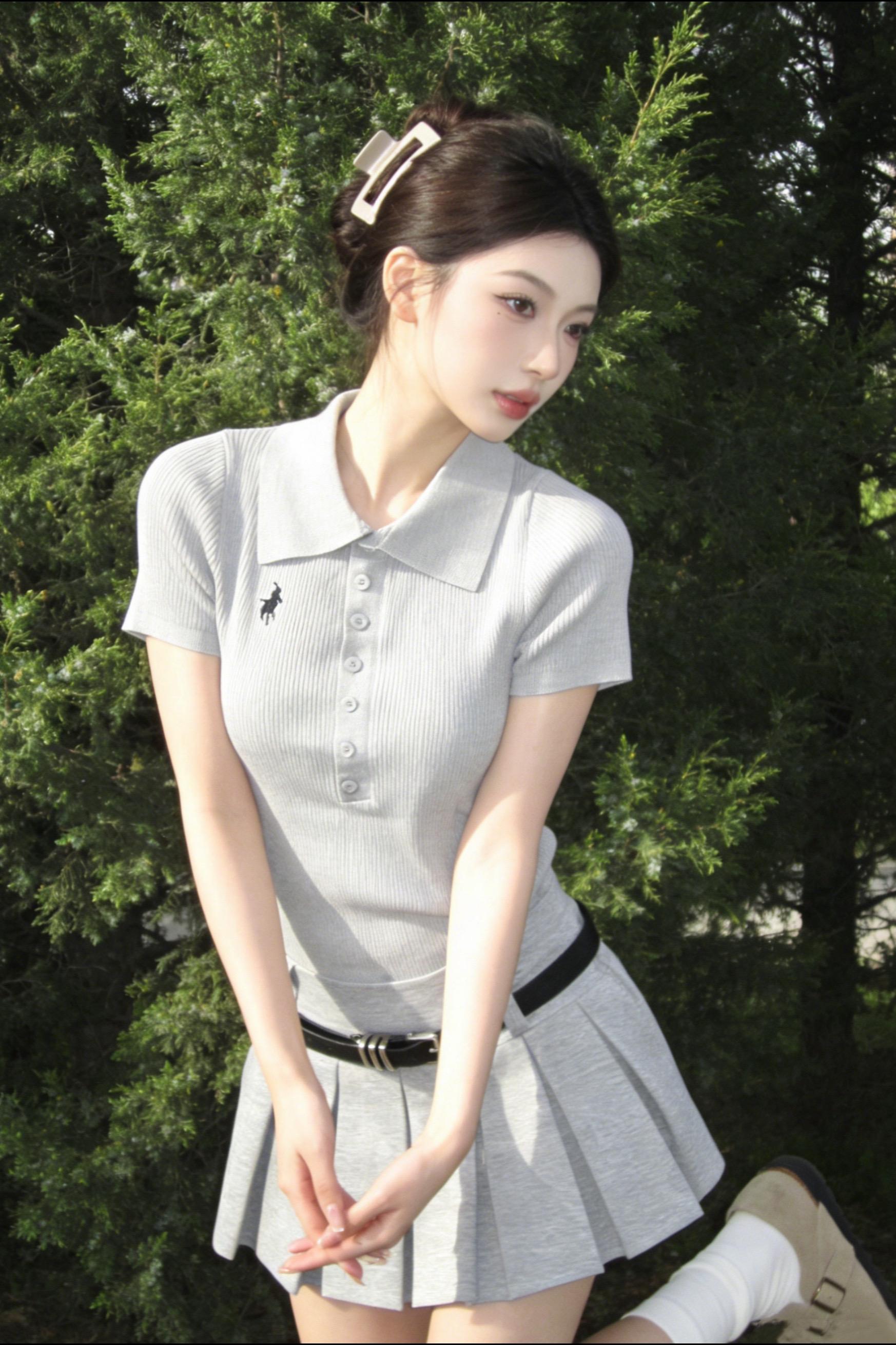 polo衫+百褶裙 狠狠拿下💘。