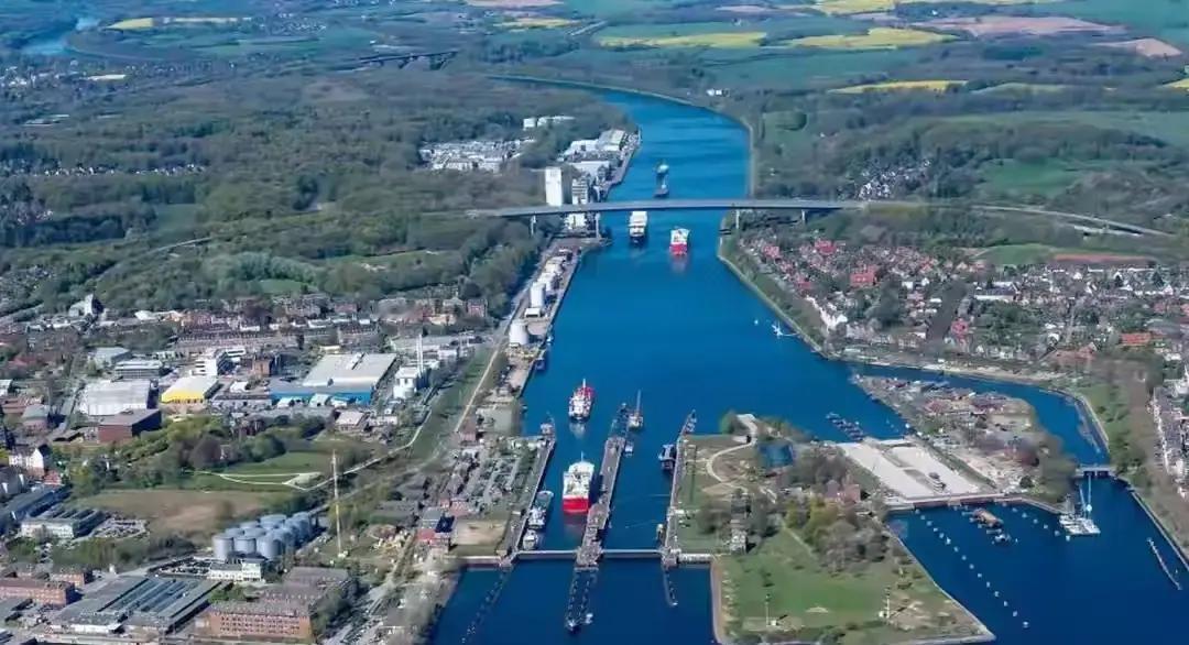 2026年4月，巴拿马急转弯，忽然说不想与中国争斗，这背后到底隐藏了什么？

短