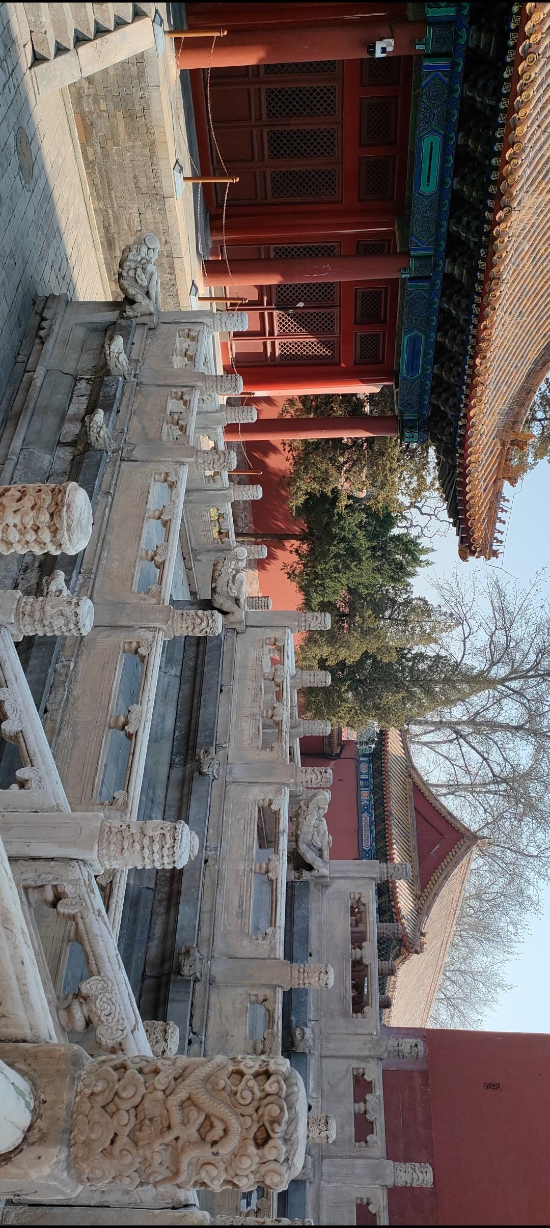 探访古寺，感受历史的沉淀与宁静。