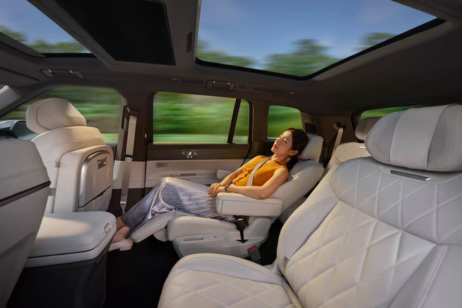 前两天有人问我：大众的智能辅助驾驶现在什么水平？今天，大众9X 正式上市，将全球