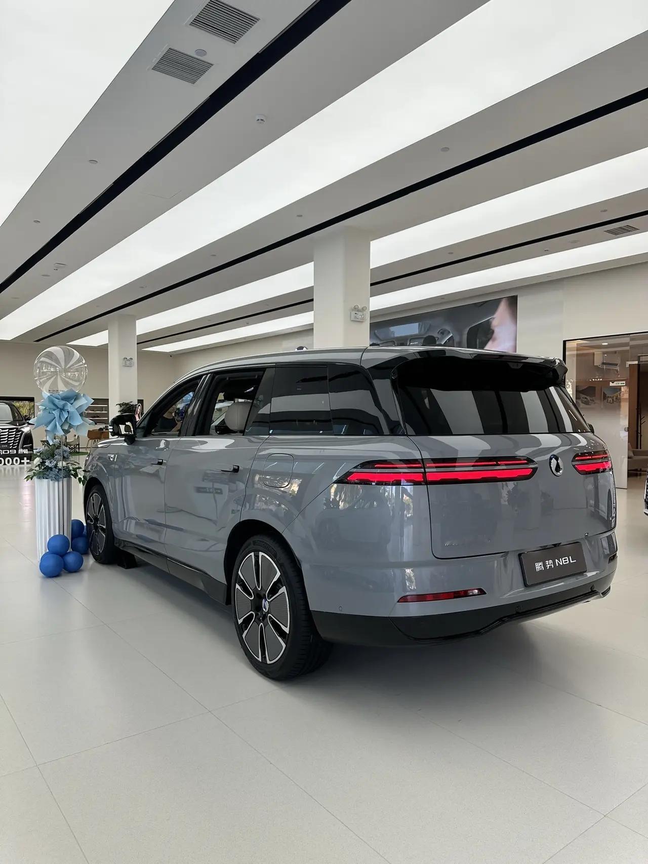 一台家人全票通过的车29.98万元！腾势的预订小程序已经崩溃了！根本进不去！就说