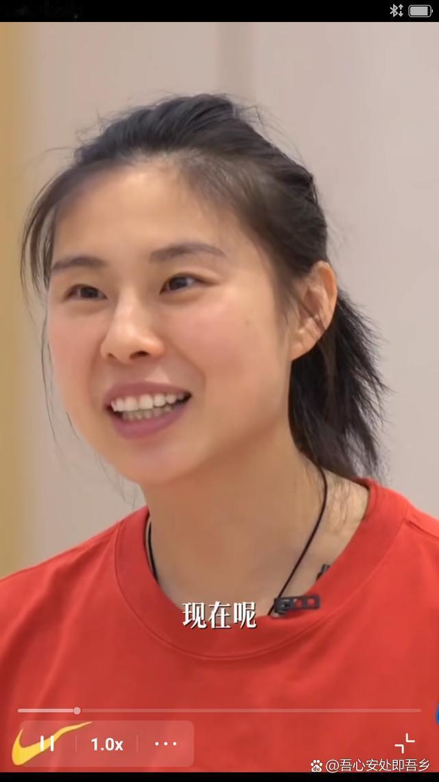 前几天看王思雨的采访，心里挺不是滋味。
记者问她，黄金一代现在就剩你一个了，想