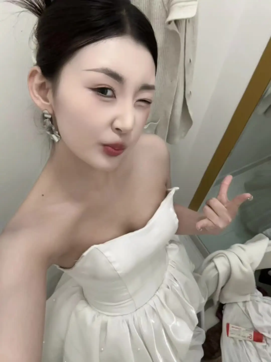 我才不去讨好你 不喜欢我那是你没品