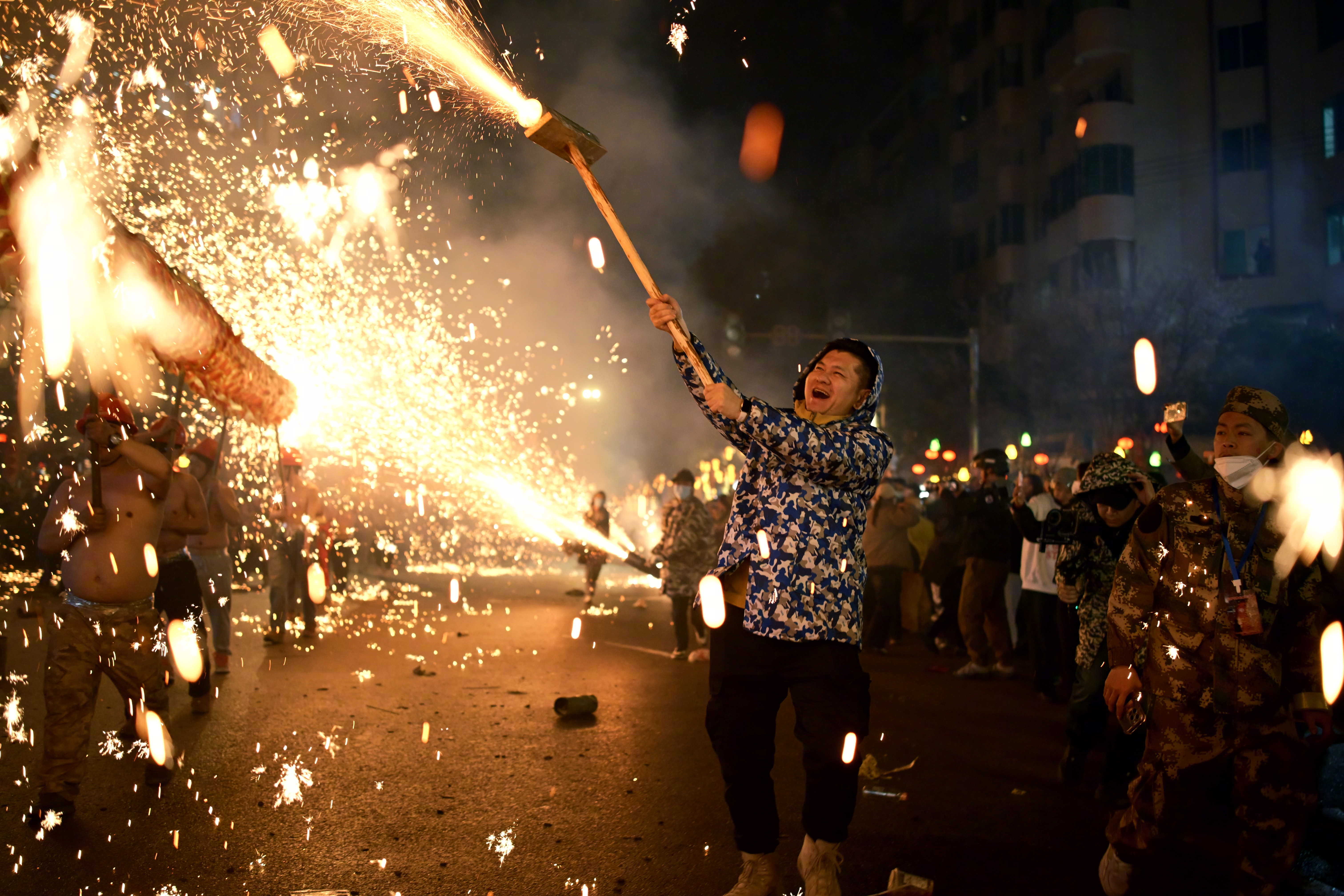 隔了几千公里，坐在自己ES8里，感觉真是舒服啊！今天继续（真人）带大家游贵州。 
