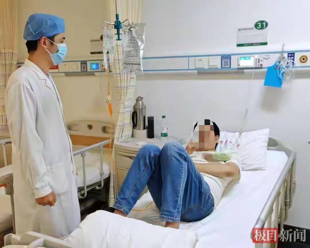 成都55岁的李先生，吹了3天一年多没清洗的空调后高烧不退。起初他以为是普通感冒，