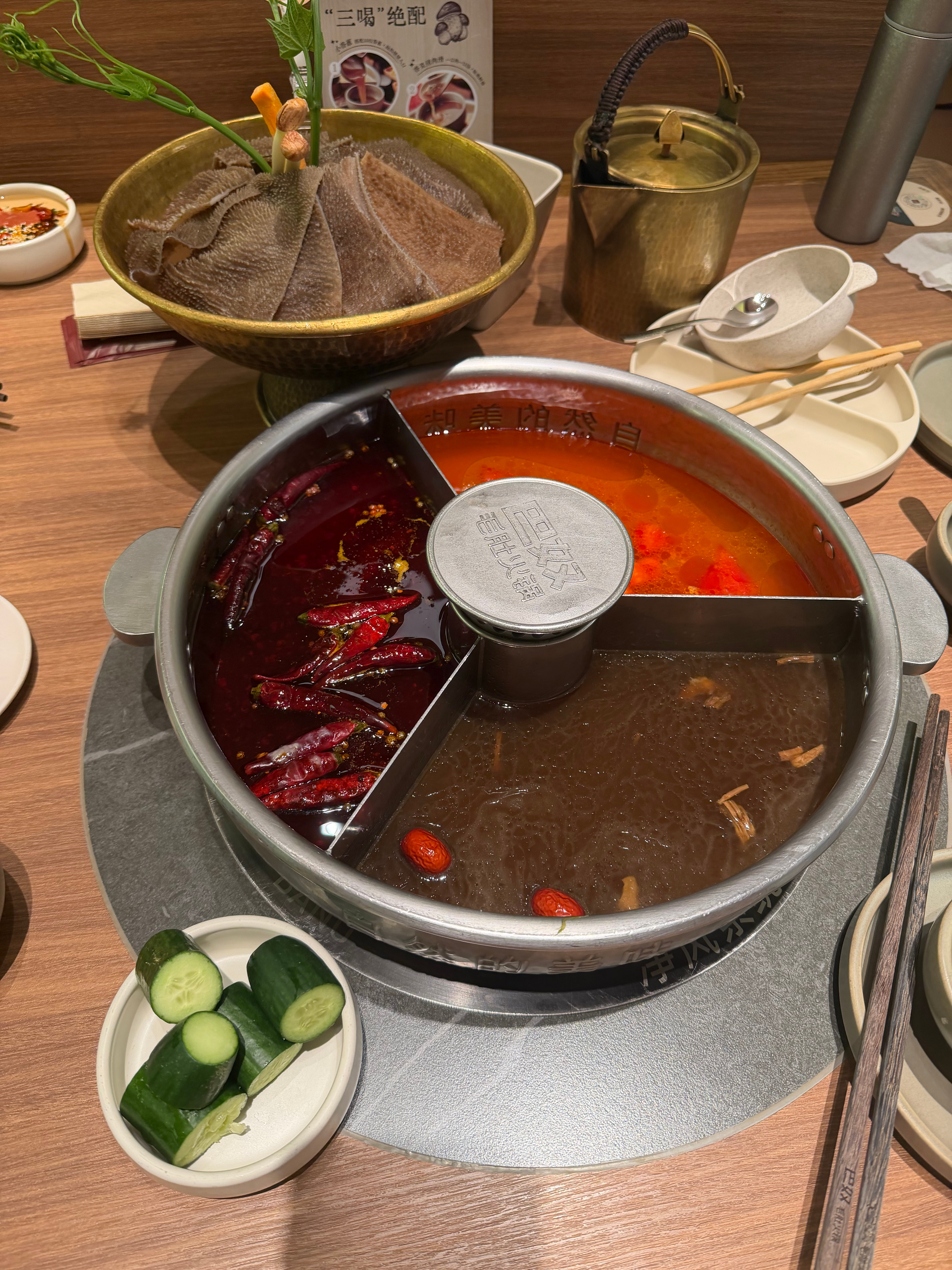 窝了一天，出门浅吃一口！就当是放纵餐吧，让明天锻炼状态恢复一下，最近太自律了，精