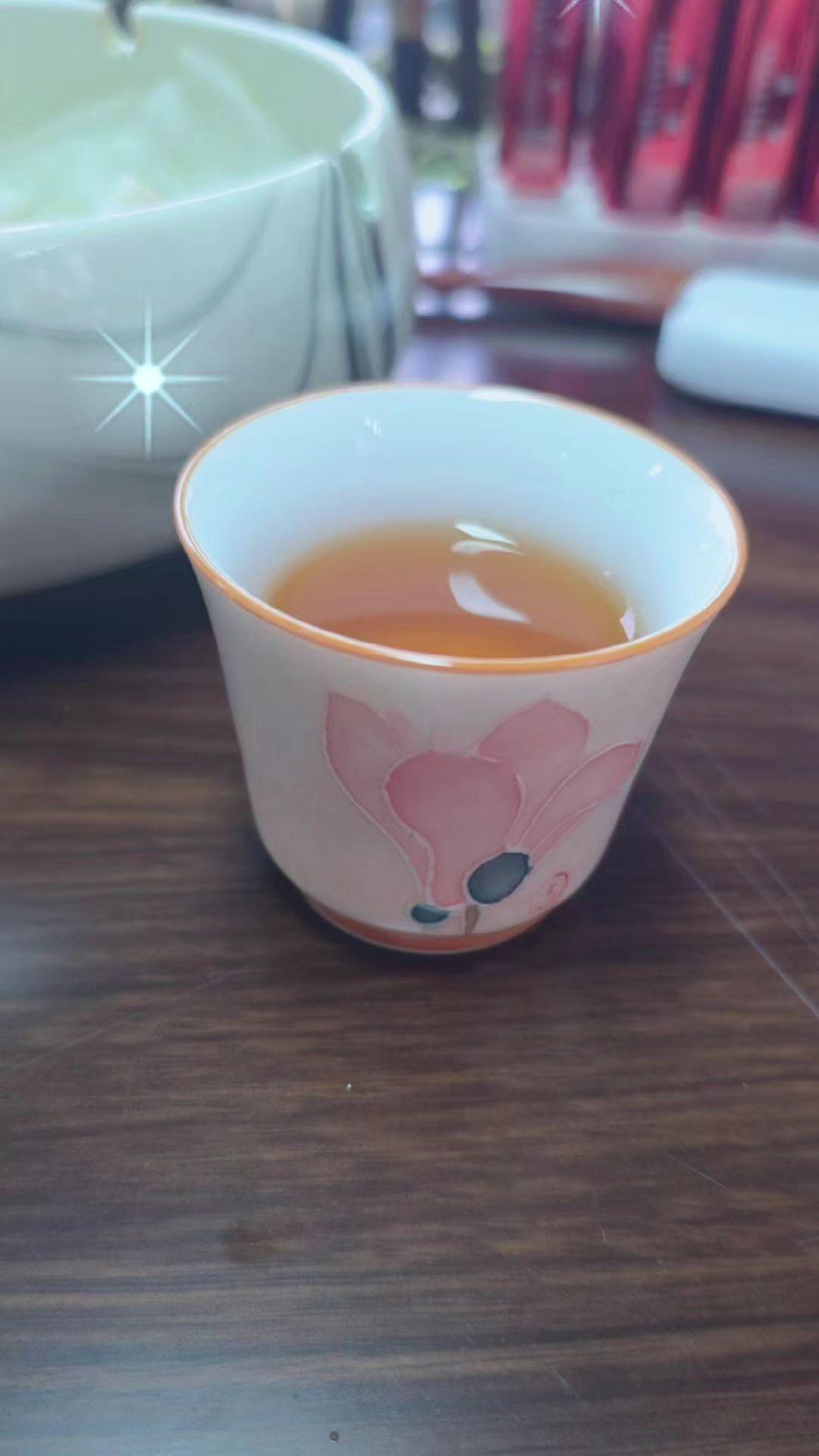 蠢货，我是什么人？一个感觉到自己抑郁了都能自愈的人，一个倒了无数次还能爬起来的人