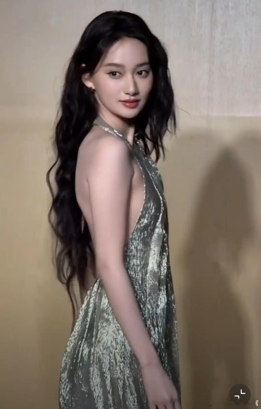 说实话，夏梦的资质算是不错的吧