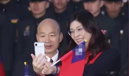 现在骂郑丽文的人，过几个月可能要被打脸。她为什么坚持要去参加台湾地区的元旦升旗活