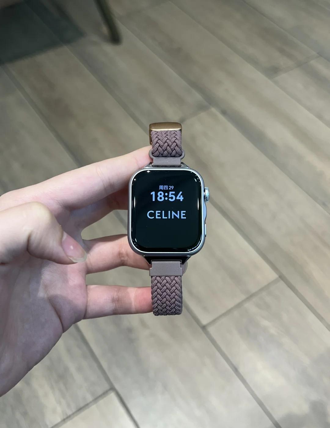 华为fit5～秋冬烟紫好绝！
记录吧就现在 表带灵感OOTD 浪漫生活的记录者 