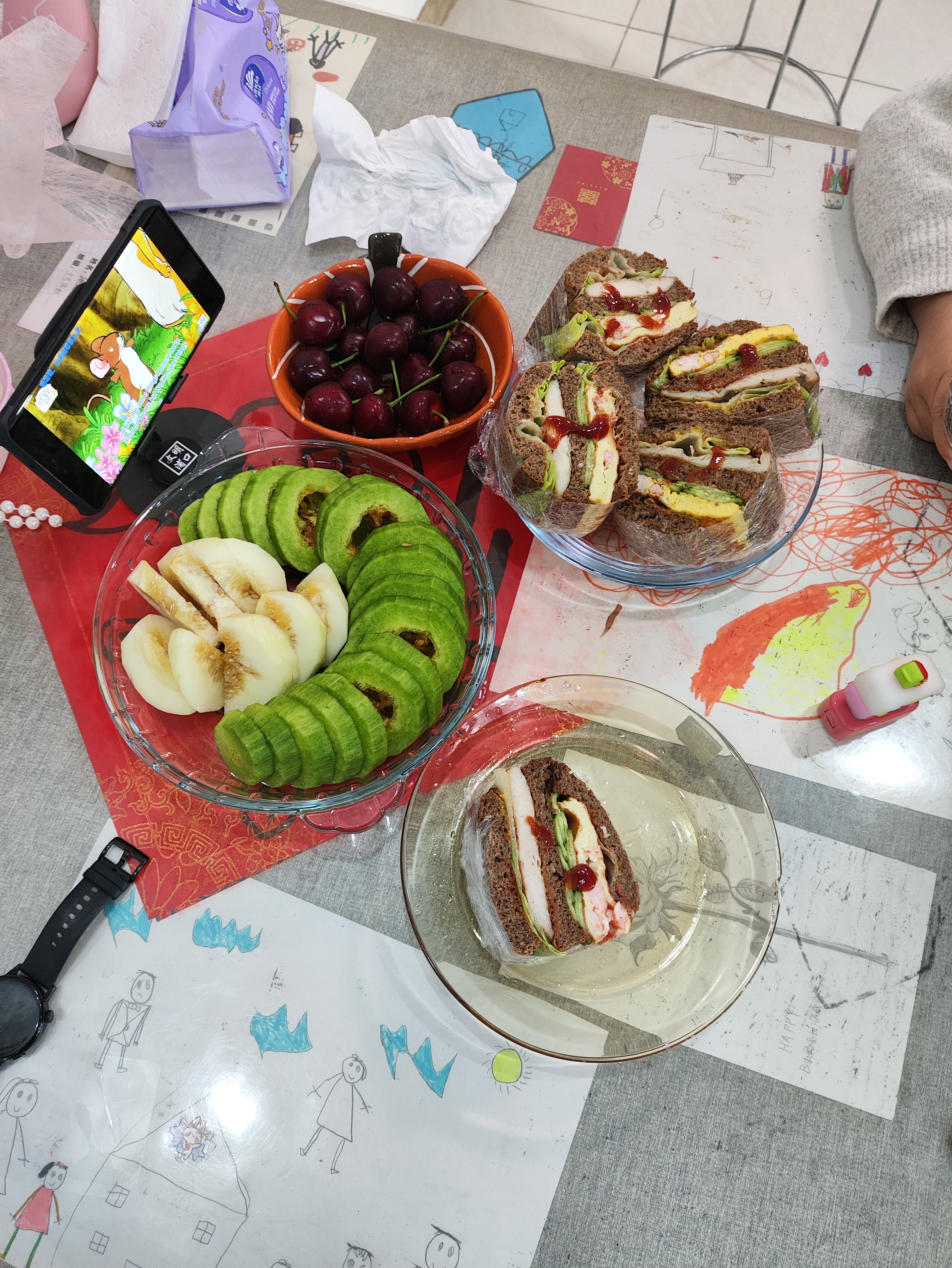 吃兰么 好好吃饭得有人好好做饭今儿老大春游，三姐班级讲故事，不一样的卡梅拉～我去