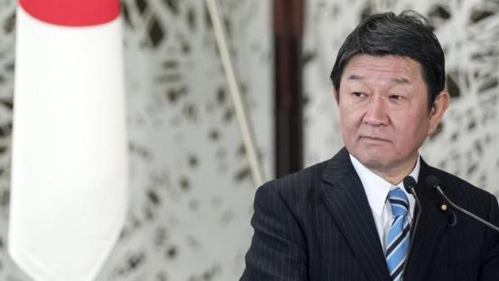 7月12日，日本外务大臣茂木敏充跳出来说，2016年南海仲裁案的裁决是最终裁决，