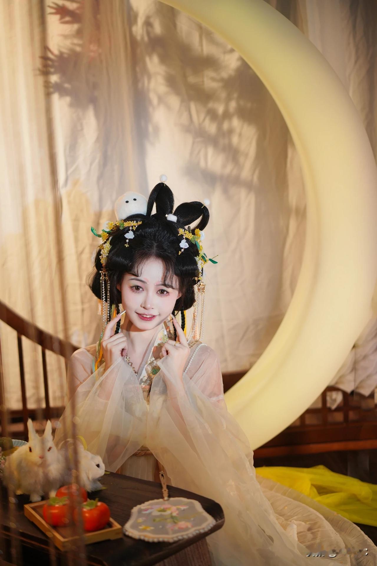 （配图：6张汉服甜妹写真合集）

开场白

当古风美学遇见甜系少女，会碰撞出怎样