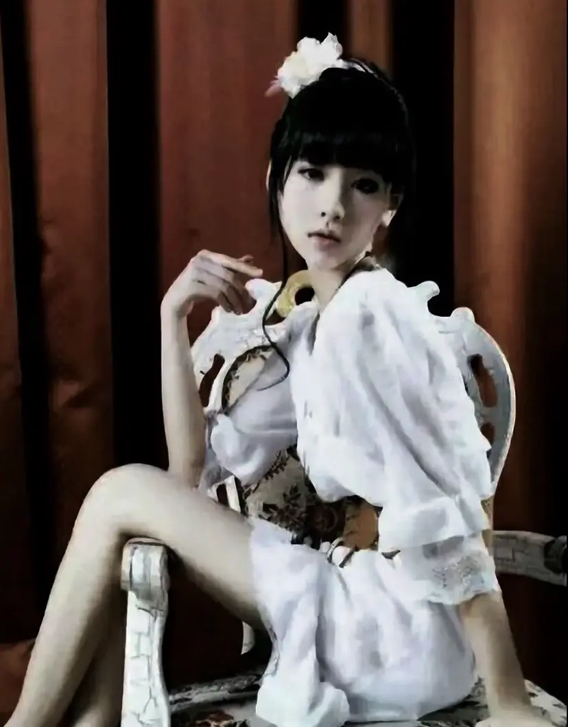 陈都灵