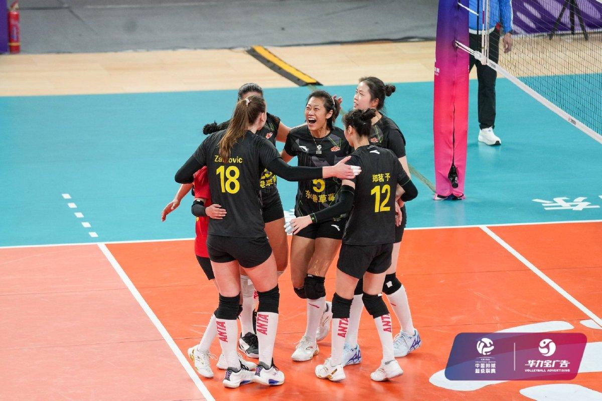 【女排联赛1月17日赛程】
中国女排超级联赛A级别第十轮
1月17日四场对决安排