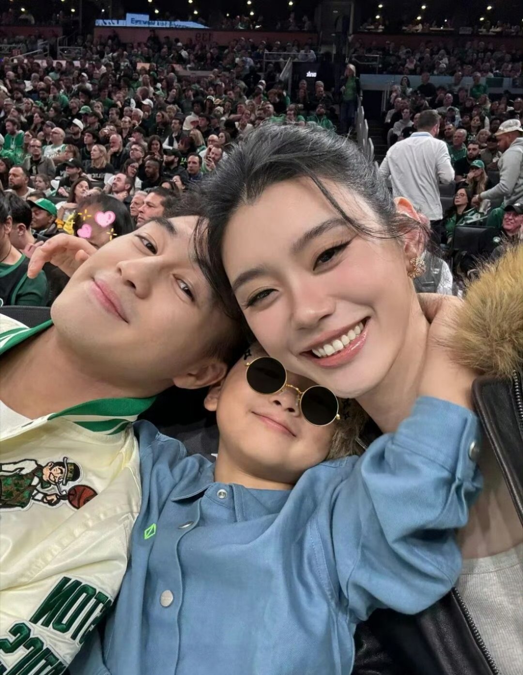 奚梦瑶晒当妈后的幸福变化幸福真的会写在脸上 状态越来越舒展明媚！！ 