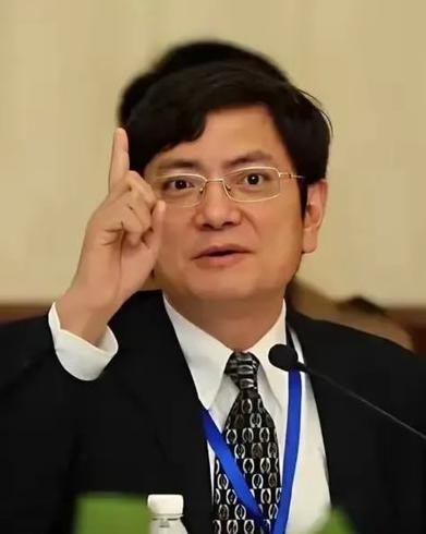 浙大“网红教授”郑强，再次抛出惊人言论！他说：“中国是人口大国、劳动力大国，人工