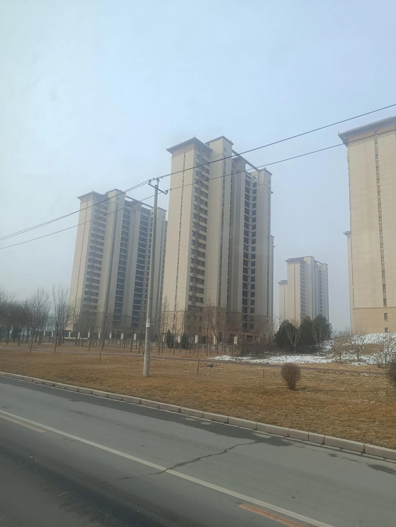 90后的大龄剩男了，没结婚，没女朋友，农村人，没成家，没🈶事业，也没有在城里买