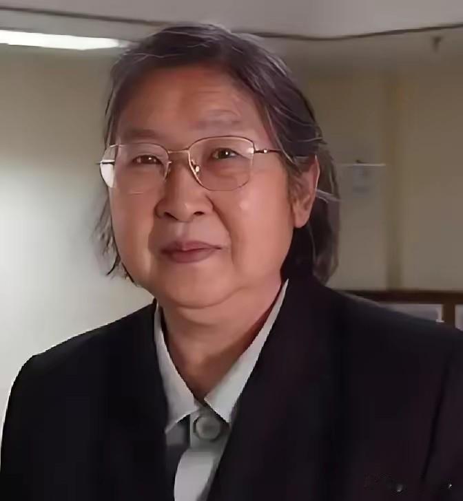 外人看到这份红头文件，大概率会下意识觉得，这是伟人后代享有的特殊优待。真正了解内