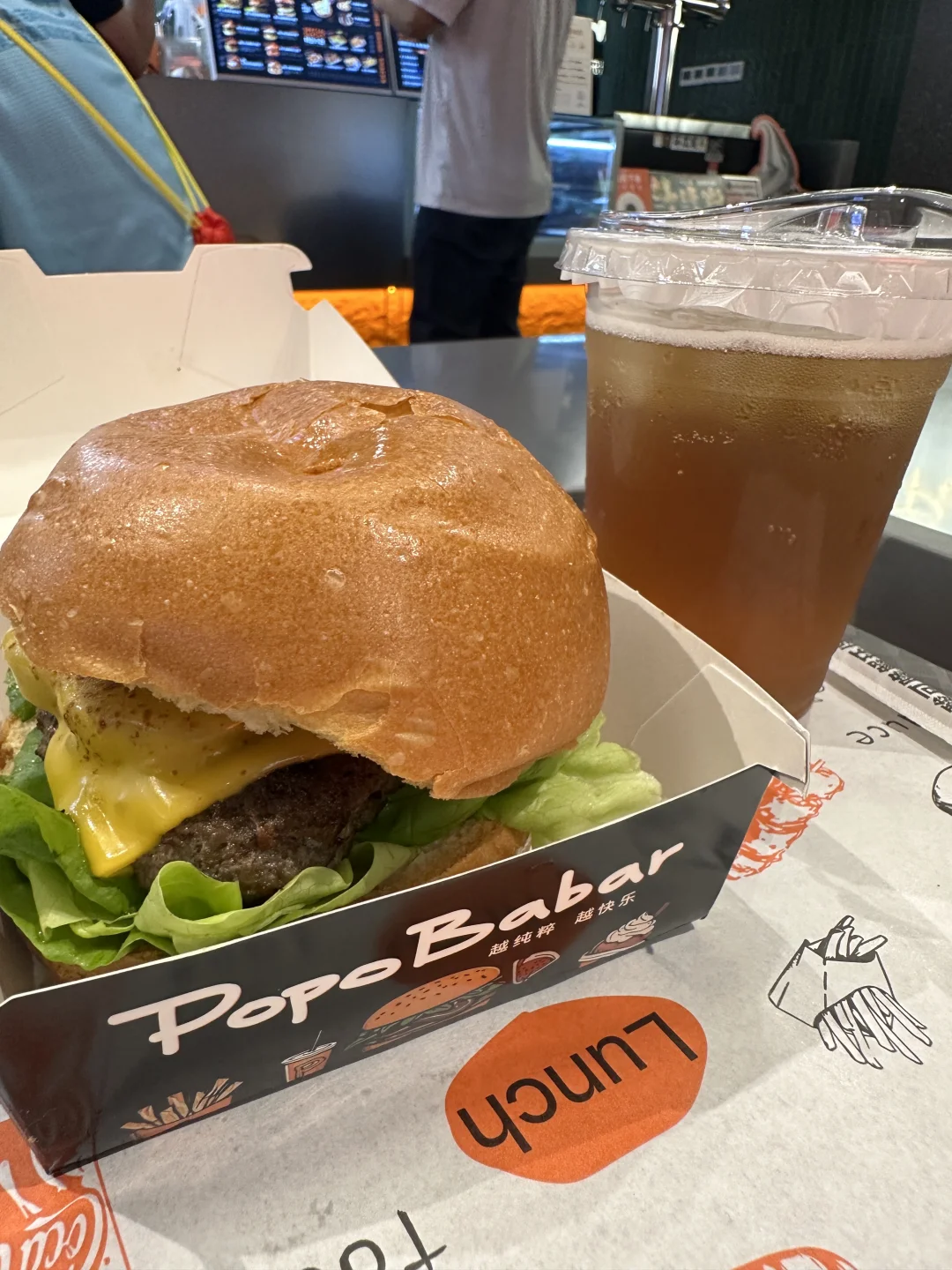 广州塔下吃爆！黑松露汉堡绝了🍔