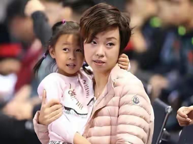 徐威也没想到，被张怡宁辛苦养大的女儿，如今成为他们最大的骄傲
 
谁能想到，当年