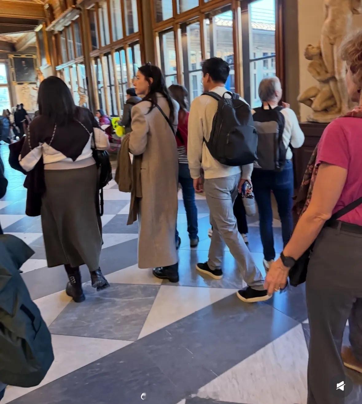 霍启山娜然同游意大利霍启山娜然意大利被偶遇 霍启山娜然同游意大利 