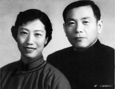 如果您刷到了，请您停留3秒钟，向彭桓武：物理天工总是鲜致敬！随手点赞！献上一朵花