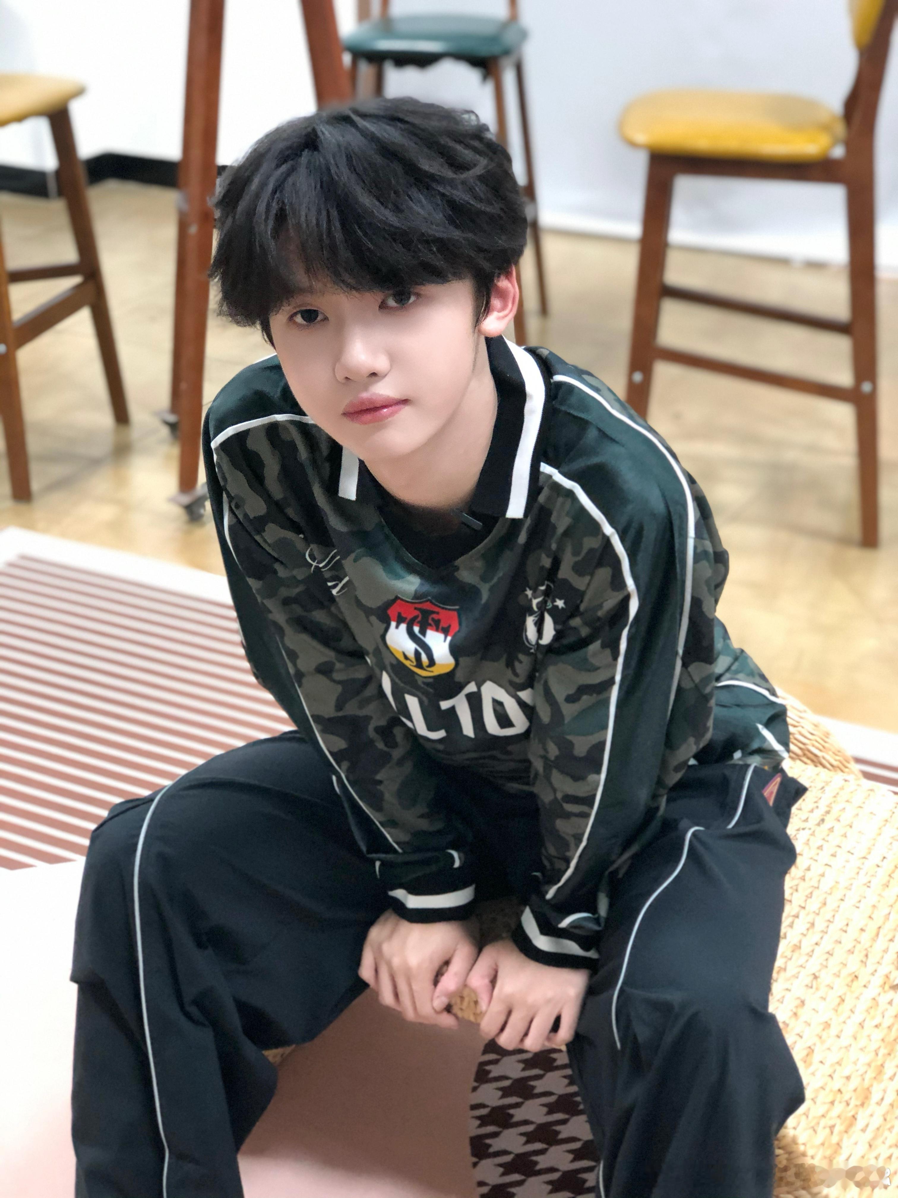 来姨妈了这样坐不腰疼呀 