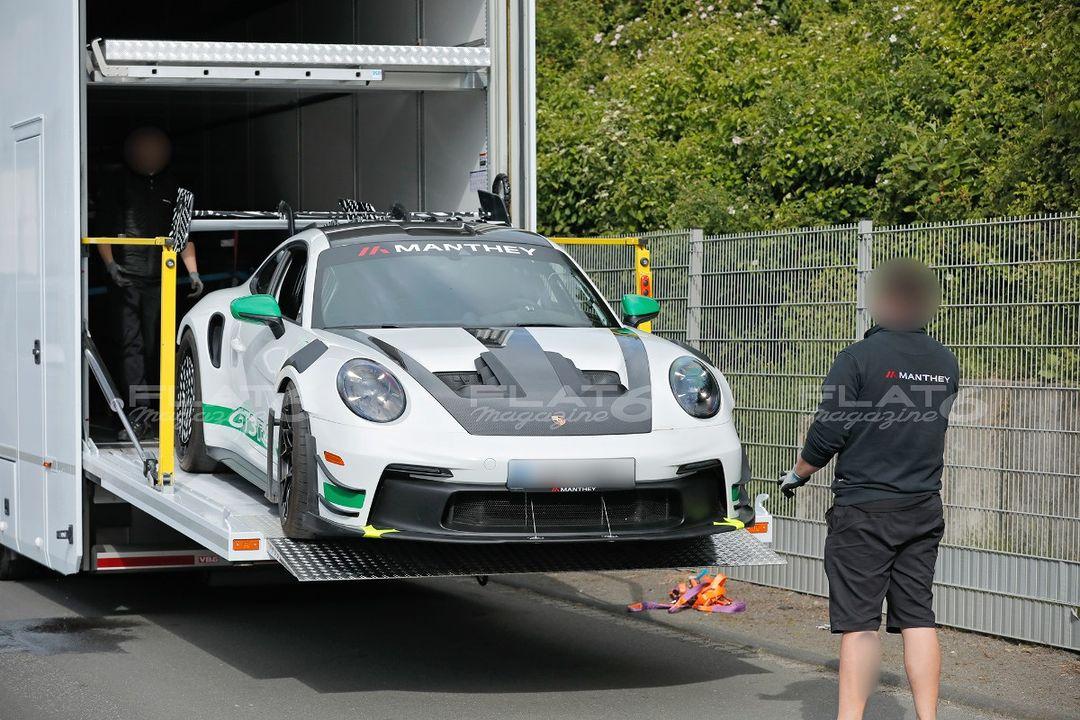 保时捷911gt3rsmr版本终于来了 估计会以零件出售