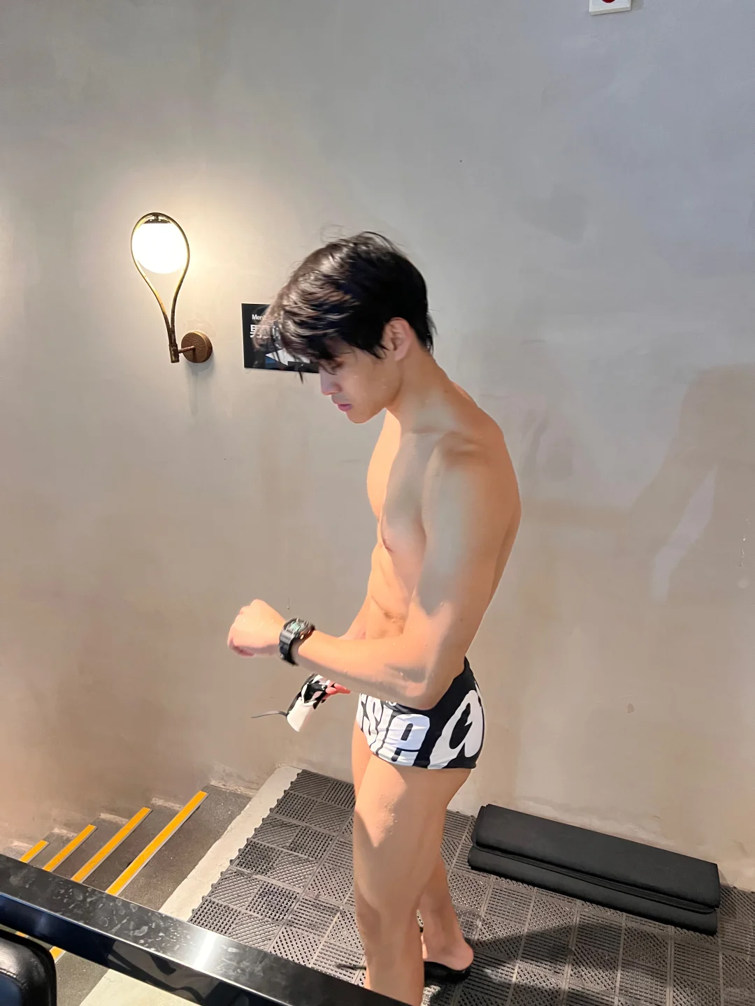 瘦 头肩比