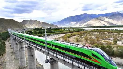 不懂就问，为什么有的动车在座位设置上采取反向座位？
最近坐动车时发现我所购买的动