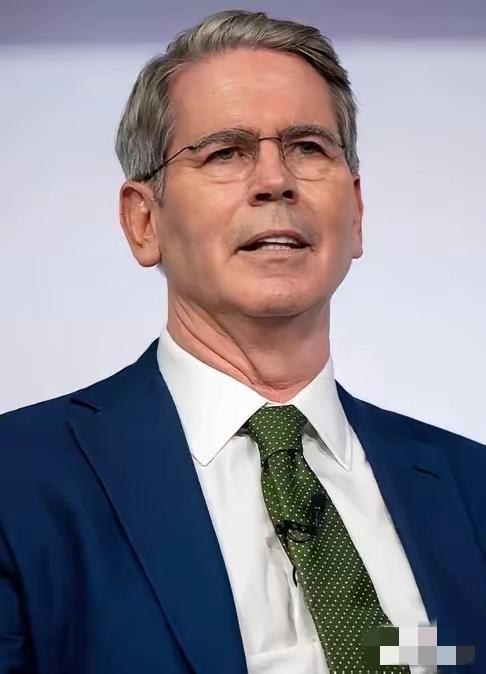狮子大开口，美国提出中国投资1万亿美元，便可解除对华科技封锁！
近日，美国彭博社
