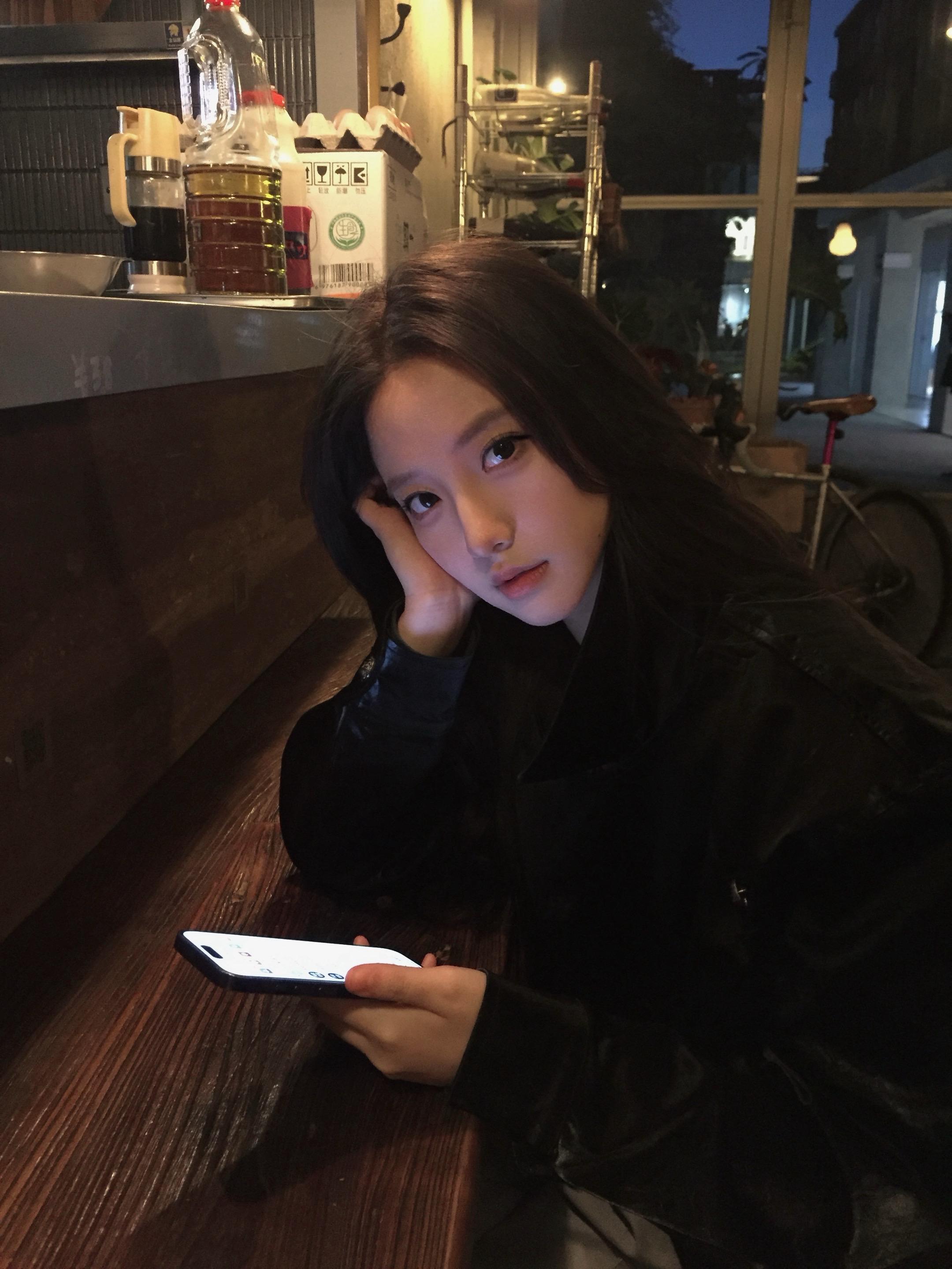 坐过来。吃饭🍽️