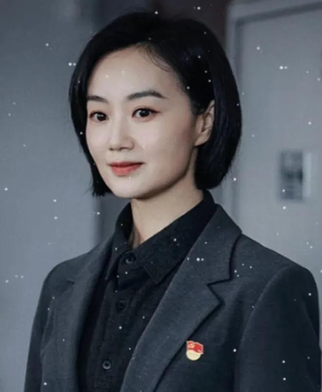  方宁的扮演者战菁一，1985年3月17日出生，毕业于中央戏剧学院，中国内地女演