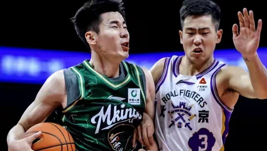 九号秀徐远征被里勒抢断打反击，郭昊文无奈暴露太多，他改打控卫都很难被看好

同曦