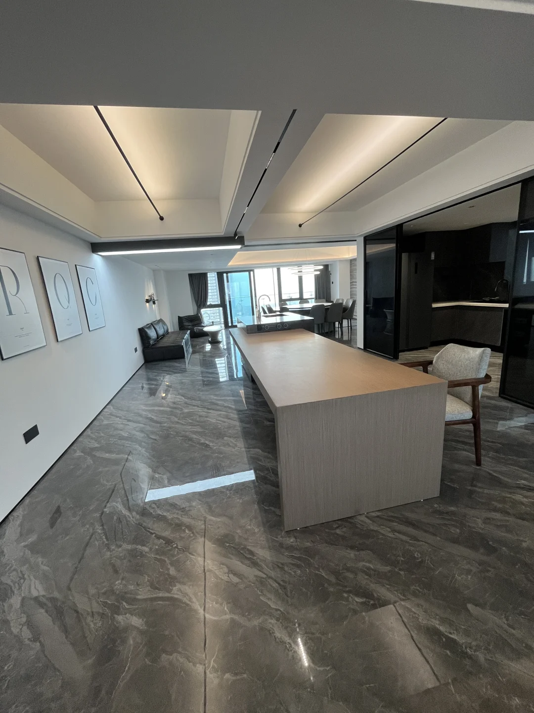 华起侨城租房｜楼上KTV，家里带游泳池的房子