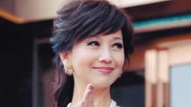 你知道吗？近日“赵雅芝小小的脸上全是五官”这一话题引发热议，网友纷纷感叹71岁的