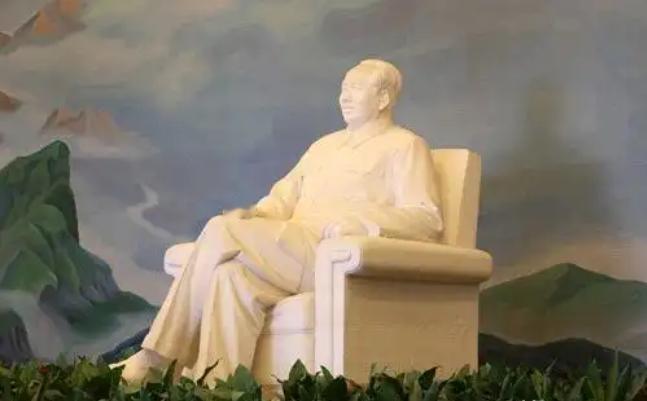[微风]有人提议在全国范围内拆除毛主席塑像，是谁提议的，名字可以公开吗？谁敢拆除
