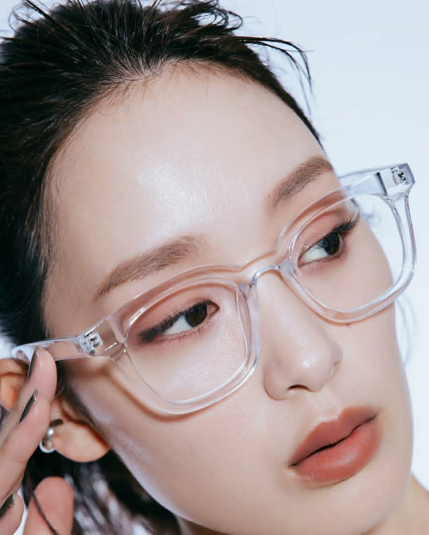 日娱新闻刚力彩芽 suqqu_officialAutumn makeup loo