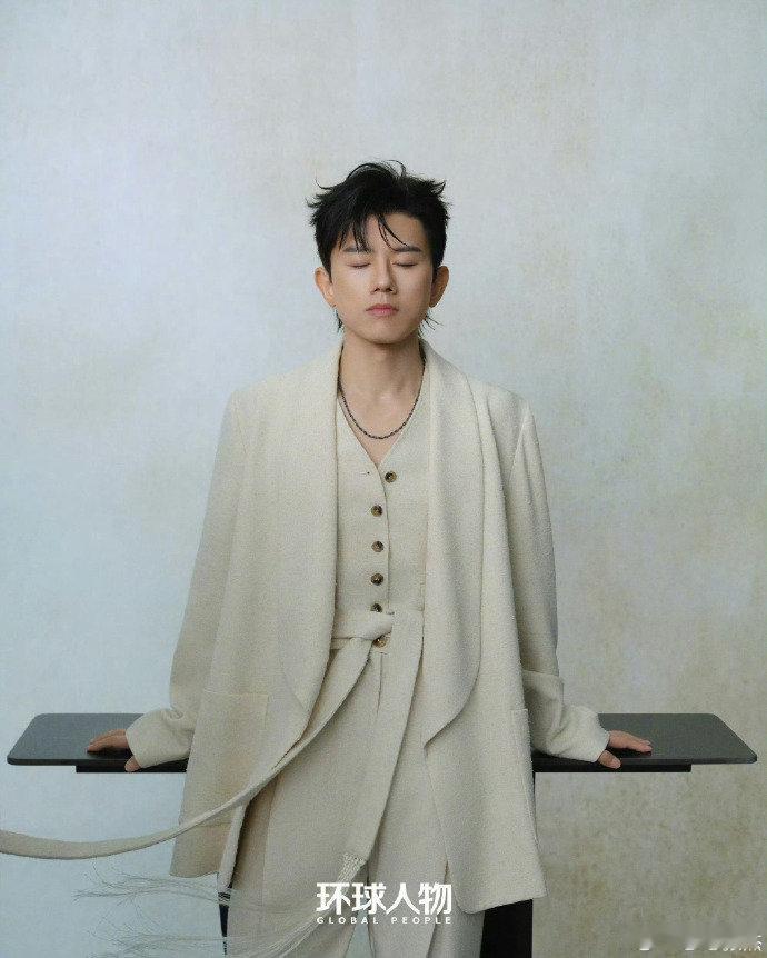 张杰写了首巡演主题曲 新巡演惊喜拉满！张杰带来全球首唱《破局者》，包揽词曲制作，
