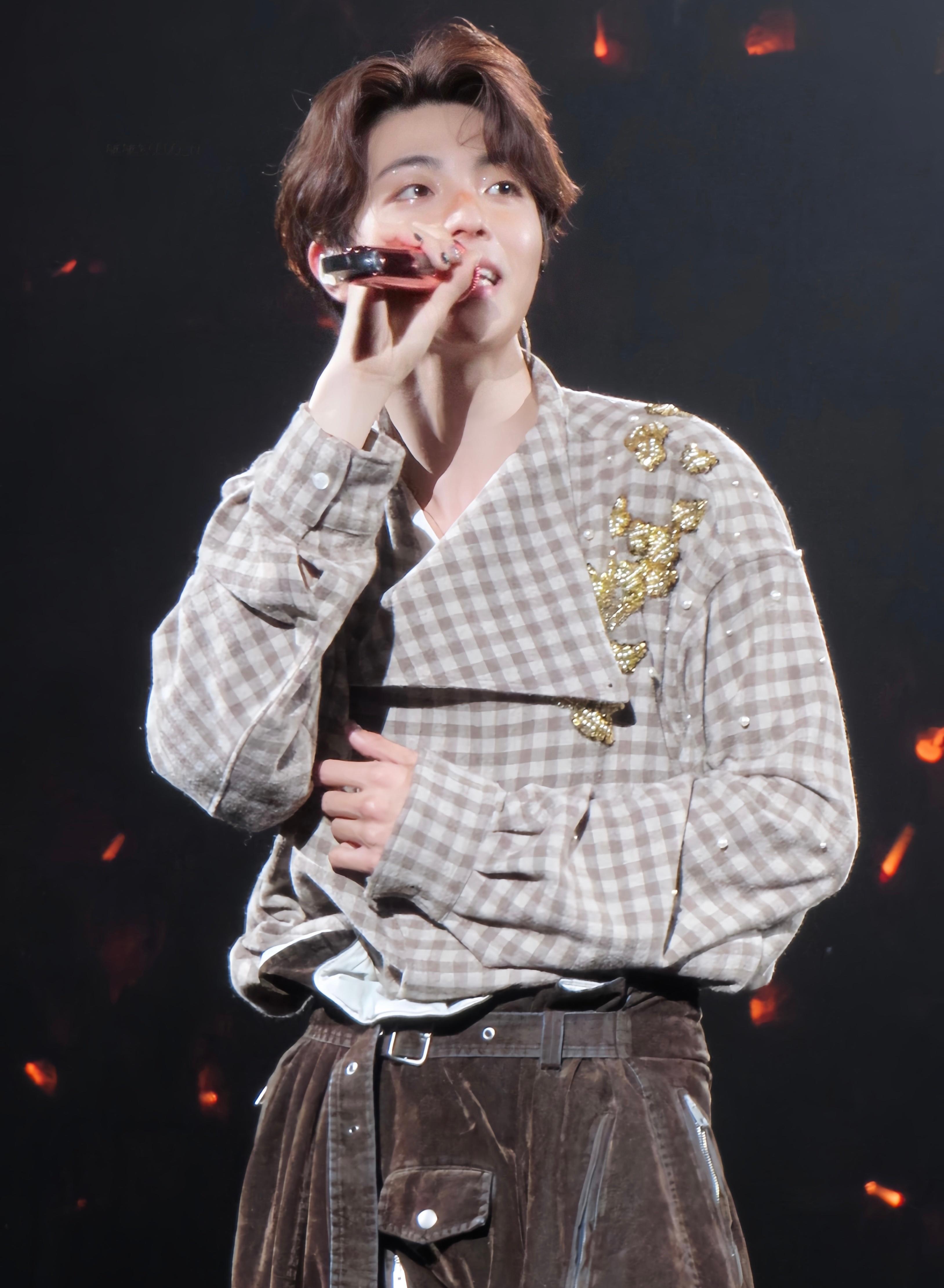 陈立农青春为名全球巡回演唱会 陈立农 七稔逐梦踏歌撷光 你出现的每个场景都可以写