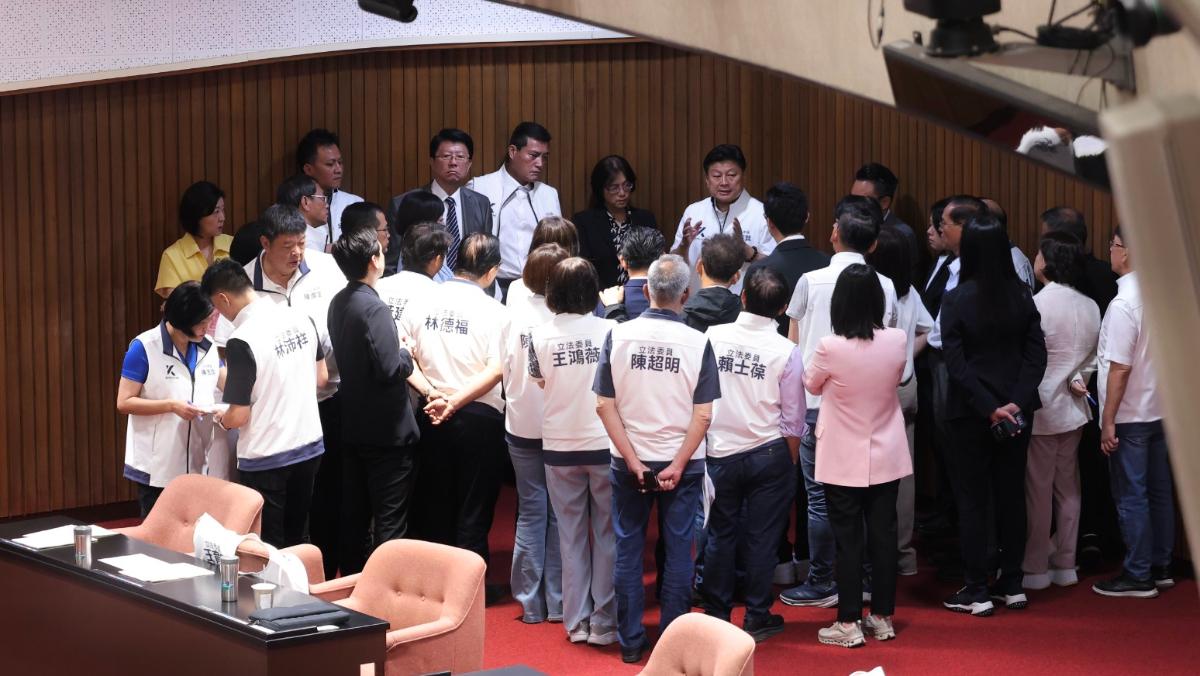 国民党提修“卫星广电法” 今径付二读！中天有望复活回52台

国民党团近日提出“