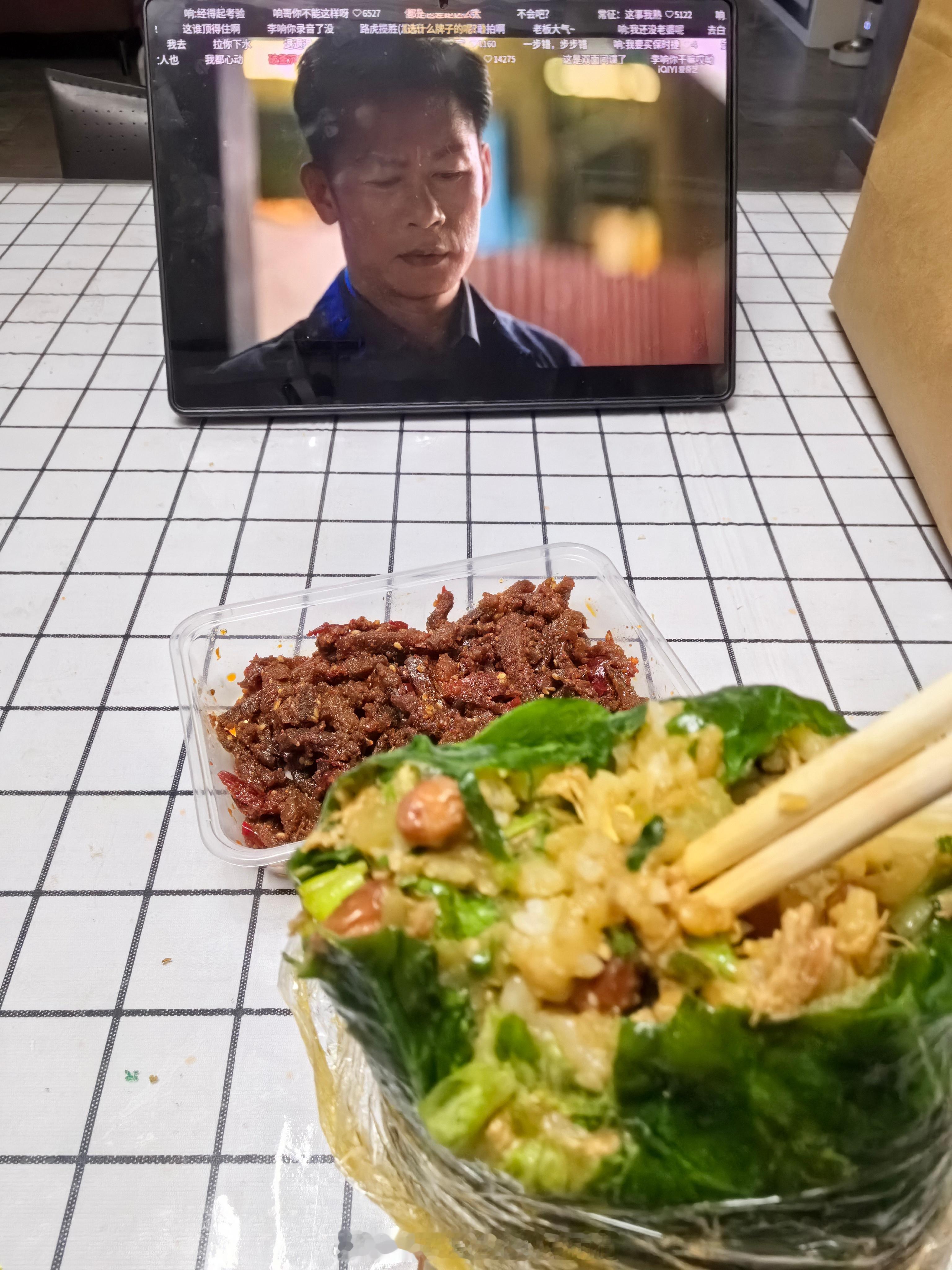 吃饱干活，下周把厨房擦了就彻底结束了，可以过年了[允悲] ​​​